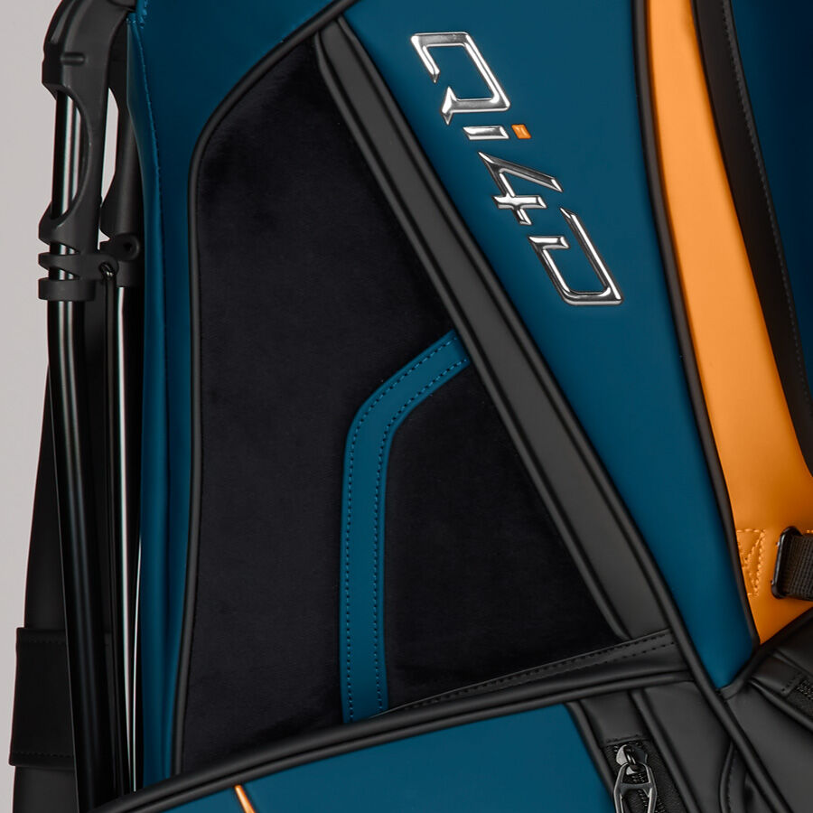 ゴルフバッグ・キャディバッグ TaylorMade Qi4D Tour Stand Bag Qi4D Tour Stand Bag